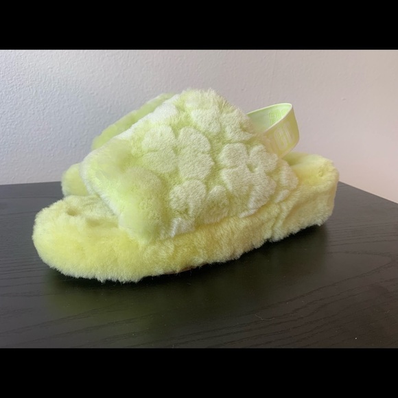 New UGG WOMEN'S FLUFF YEAH POLLEN POPPY SLIPPER SLIDES  S/N 1118459 - Picture 2 of 7